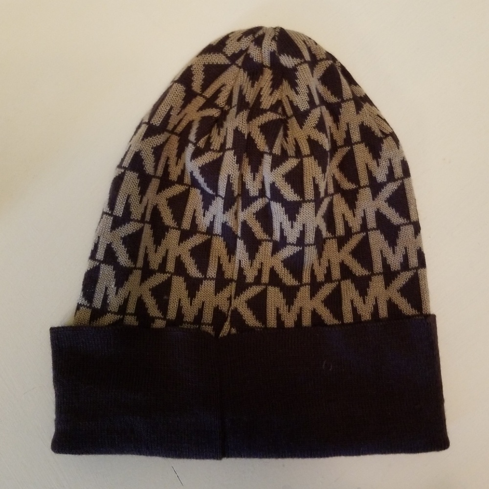 NWT Michael Kors beanie